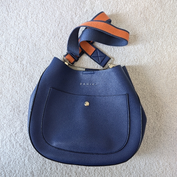 NWOT Timeless Blue and Orange Danier Crossbody Bag - Picture 3 of 6